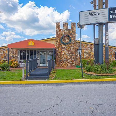 Liberty Garden Inn By Oyo Kissimmee Near Disney World Celebration Exterior photo