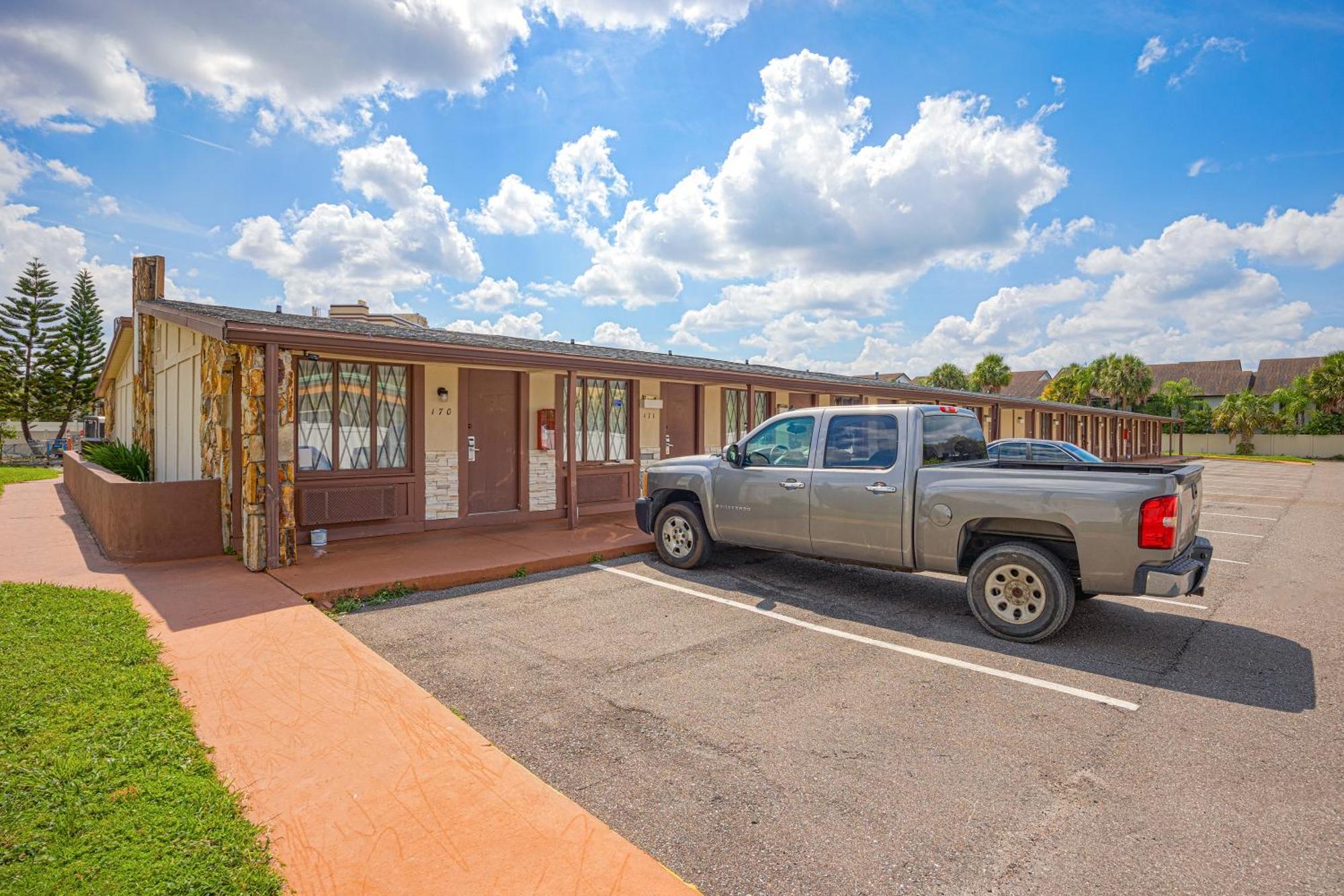 Liberty Garden Inn By Oyo Kissimmee Near Disney World Celebration Exterior photo