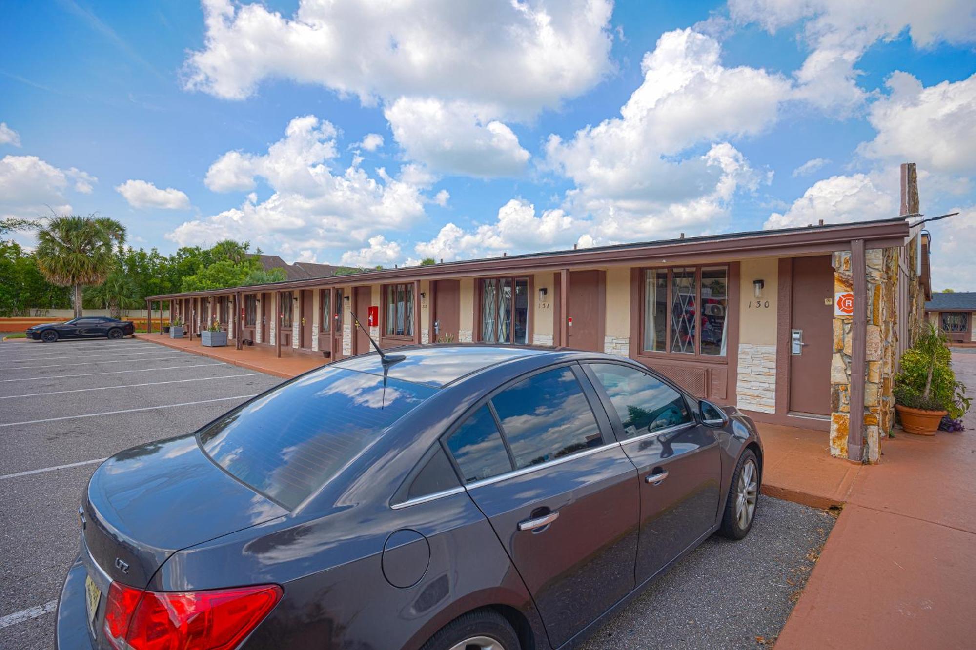 Liberty Garden Inn By Oyo Kissimmee Near Disney World Celebration Exterior photo